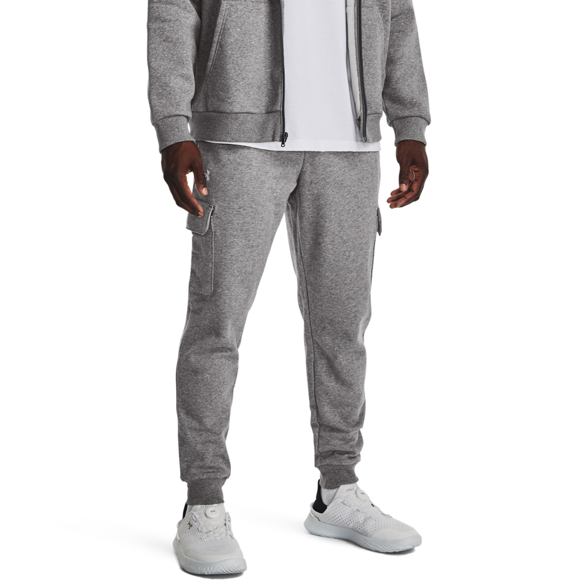 Under Armour Rival Fleece Cargo Jogger Ανδρικό Παντελόνι Φόρμας Με Πλαινή Τσέπη 1382134-026 - Image 2