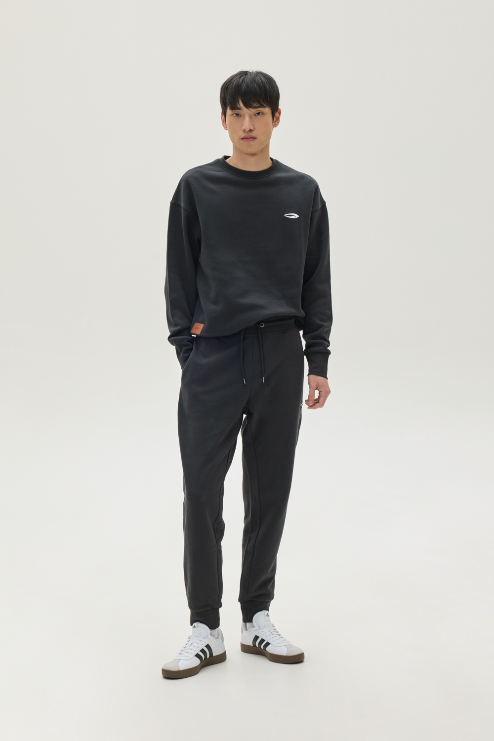 WALKER JOGGER - BLACK - FRONT Blue Hunter Walker Jogger Ανδρικό Παντελόνι Φόρμας 1111201-01 - Image 1