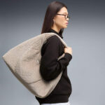 Puma UP Velvet Large Prism Shoulder Bag Γυναικεία Τσάντα Ώμου 092761-01 - Image 3